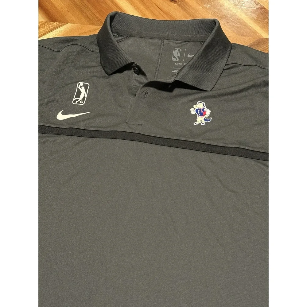 Nike Philly NBA G League 76ers Basketball Polo Golf Shirt Large NWT Philadelphia